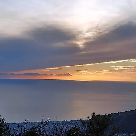 Dreamy Luxury Two-bedroom Penthouse With Special Forest, Mountain And Sea Views ألانيا